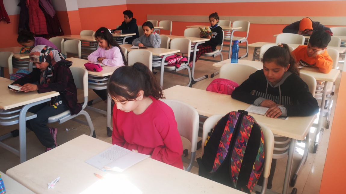 Okulumuz İhsan Süreyya Sırma Anadolu İmam Hatip Lisesi 9-10-11. sınıf  ve İmam Hatip Ortaokulu 5-6-7-8. Kayıtları başlamıştır.
